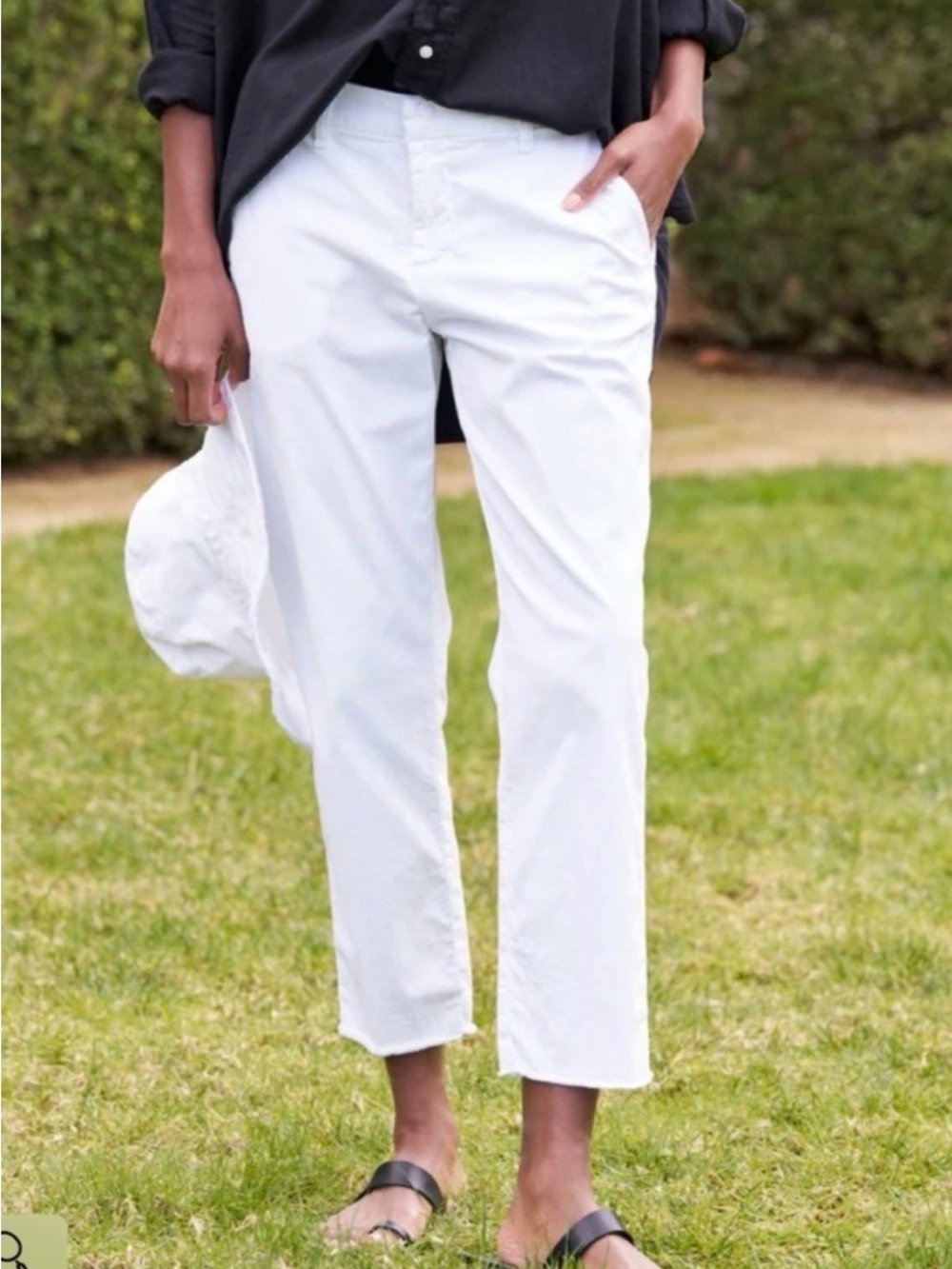 Frank & Eileen Wicklow Italian Chino Pants Size 0 White Cropped Raw Hem